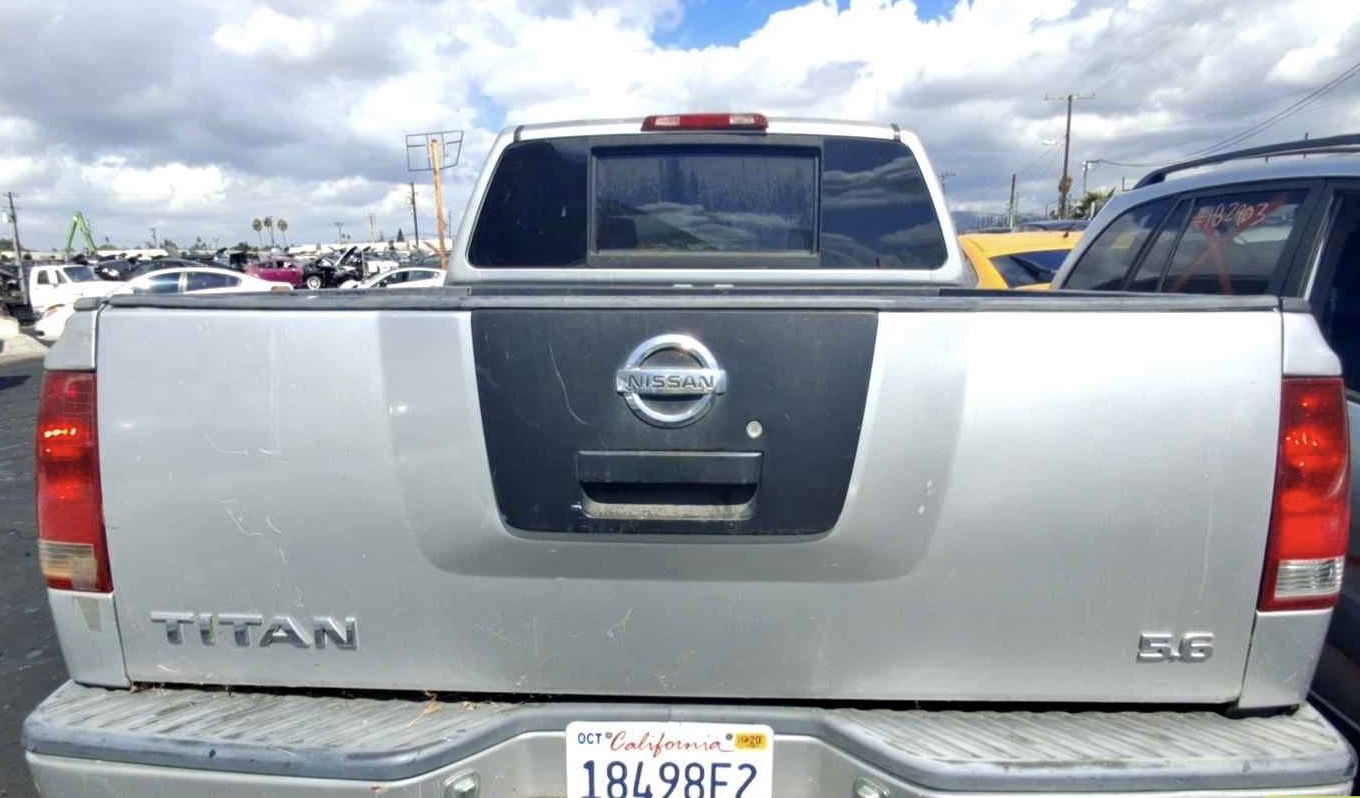 Nissan Titan Tailgate