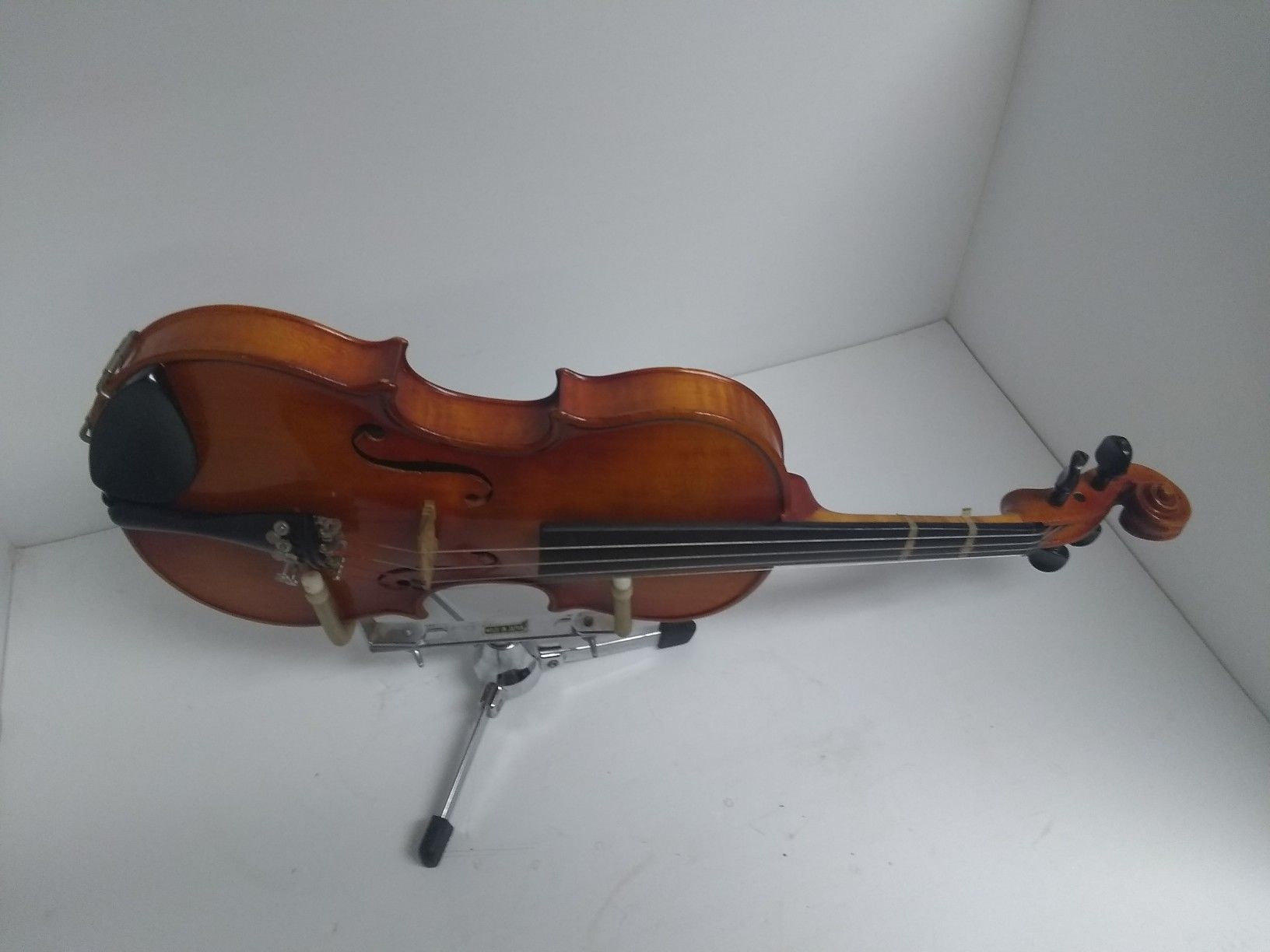 Childs violin holder made in Germany