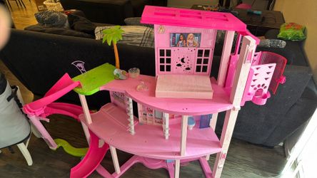 Big Barbie doll house