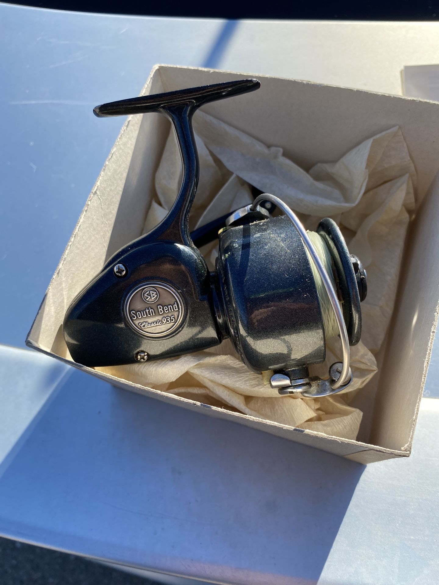 Like New-935 South Bend Spinning Reel