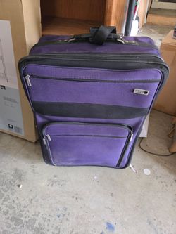 Travel suitcase. Large and 2 medium size