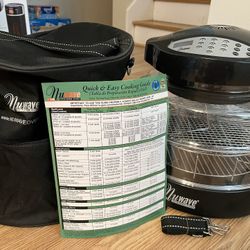 SAVE $230🔥.  XMAS SALE ONLY $75🎄🎄.  NEW 8QT AIR FRYER & INFRARED OVEN IN ONE.  🔥🔥.  FREE CARRYING CASE. AMAZON PRICE $299.99!!   SALE $75 🔥🔥