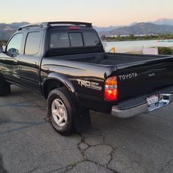 Toyota Tacoma LIMITED  with LOCKER