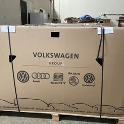 Volkswagen Tiguan Windshield 