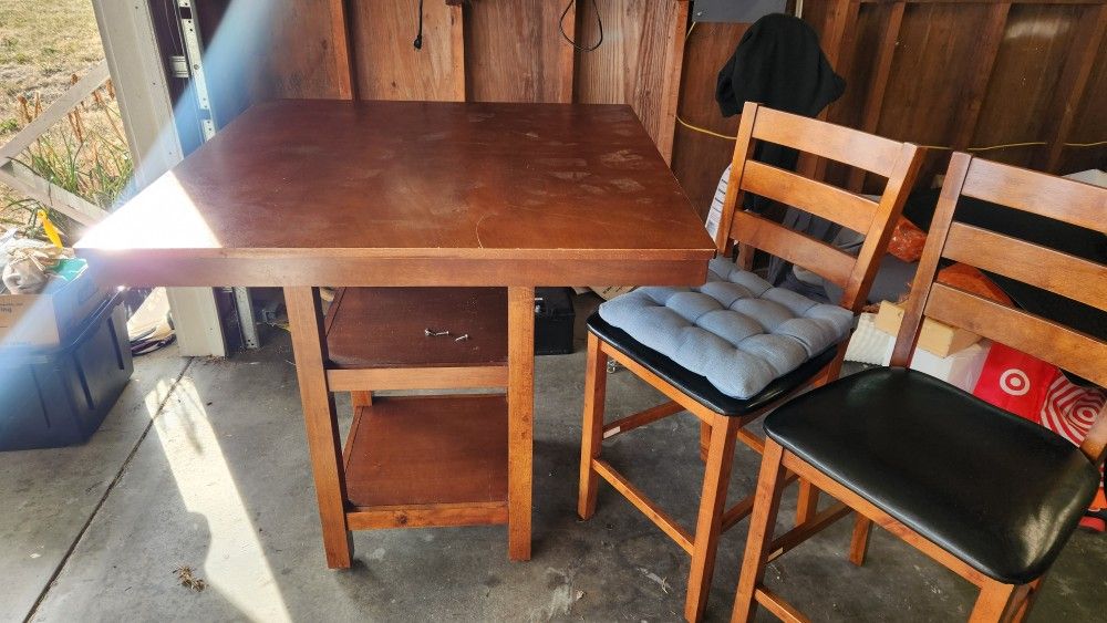 Free Dining Table & 4 Chairs