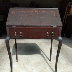 Antique Early American Mahogany Desk