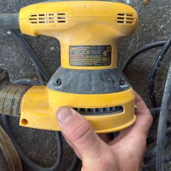 🛠️ DeWalt D26453 Variable Speed Random Orbit Sander – Pro Woodworking Tool 🛠️