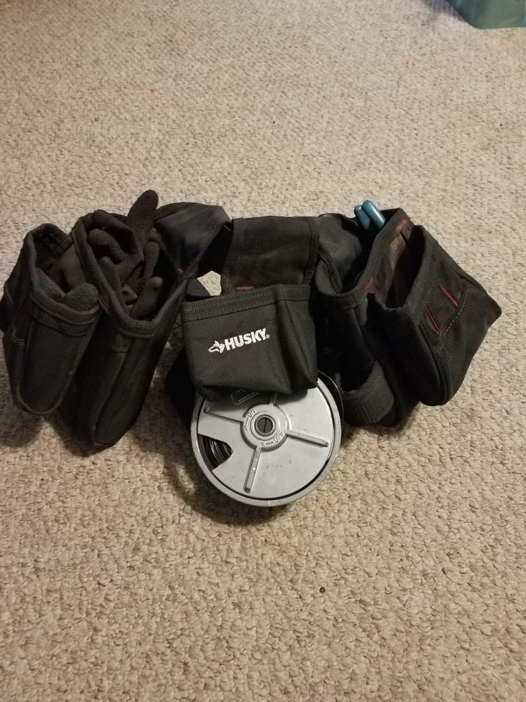 Husky tool belt with wire spool