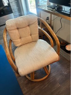 Swivel chair