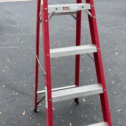 5 Foot Husky Ladder