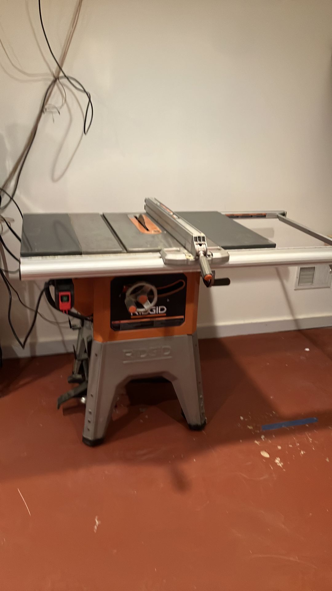 Rigid table saw