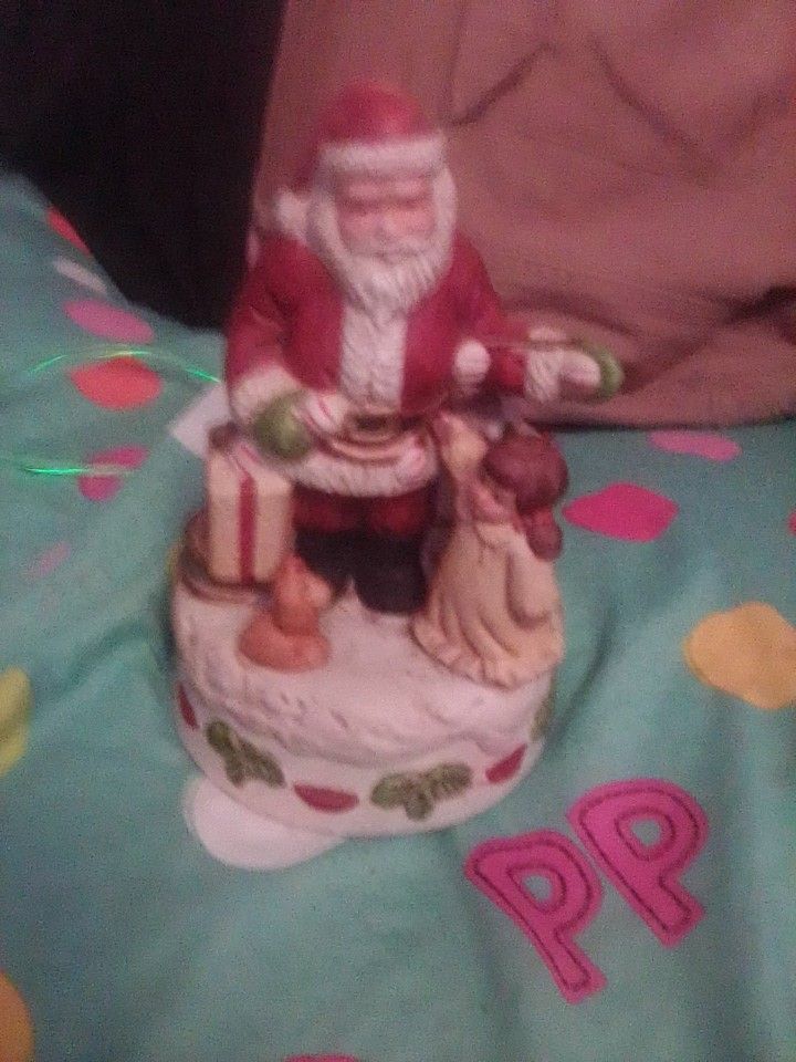 Vintage Musical Santa