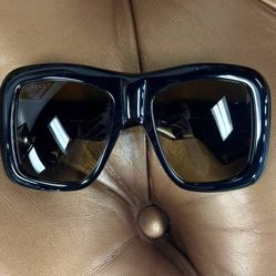 GUCCI Sunglasses GG0498S 001 Black Frame Black Lens Oversized Square Pouch Dust Bags