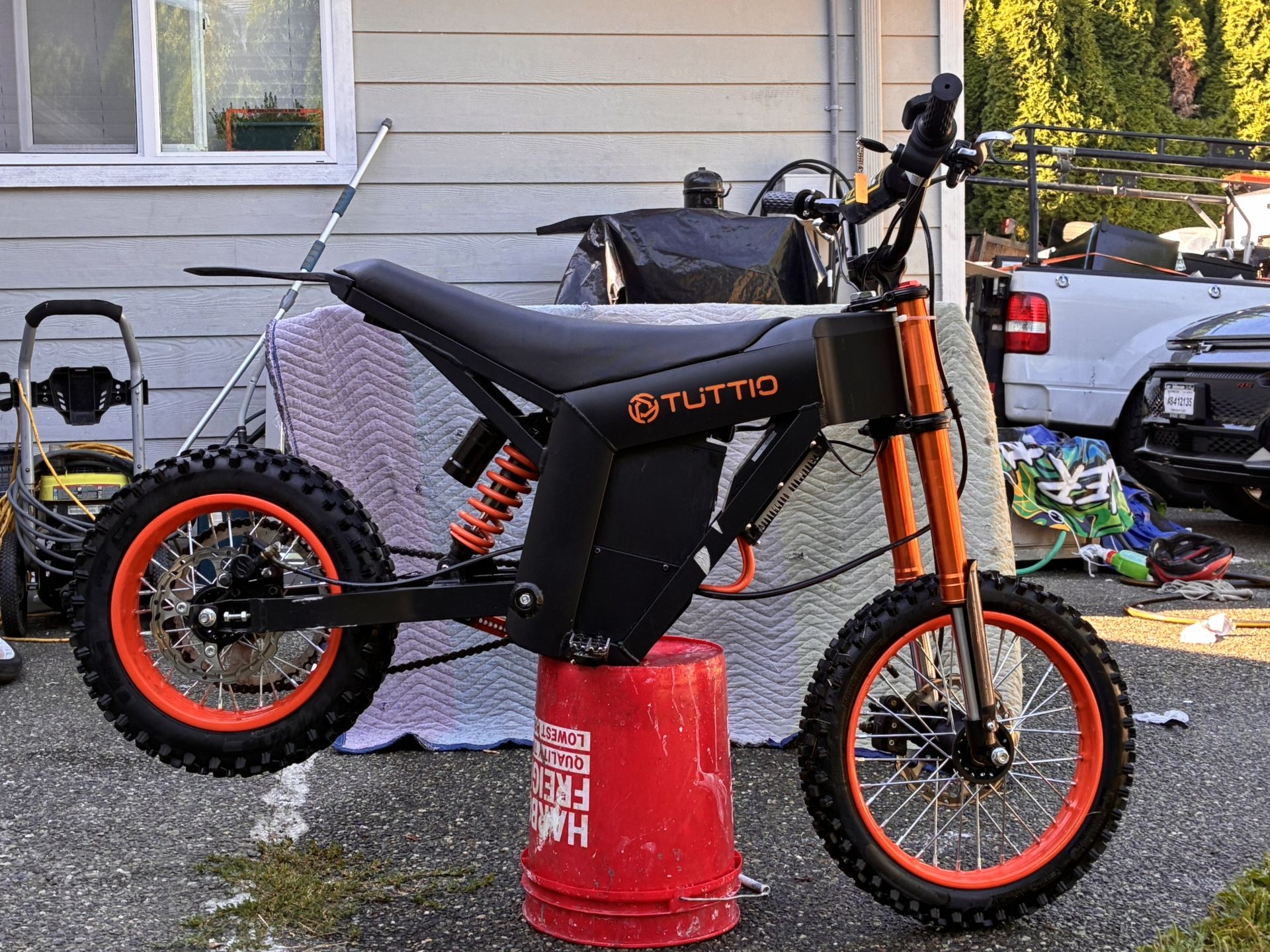 Electric Pit Bike TUTTIO SOLEIL 01