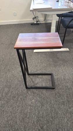 Dinner tray table