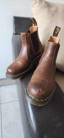 Air Wair Dr Martens *Size 9*