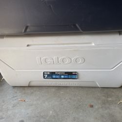 Igloo Chest Cooler