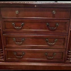 Hekman Executive 2 Drawer Lateral Filing Cabinet  