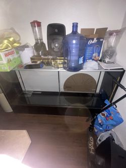 Glass table/tv stand