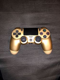 PS4 controller