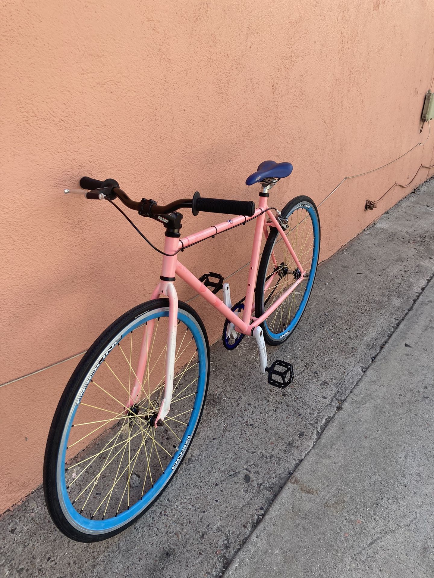 Fixie Bike 53cm Frame 700x25c Tires Good Condition Ready To Ride 