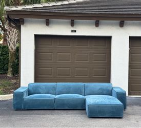 Sectional Sofa/Couch - Rove Concepts - Delivery Available 🚛