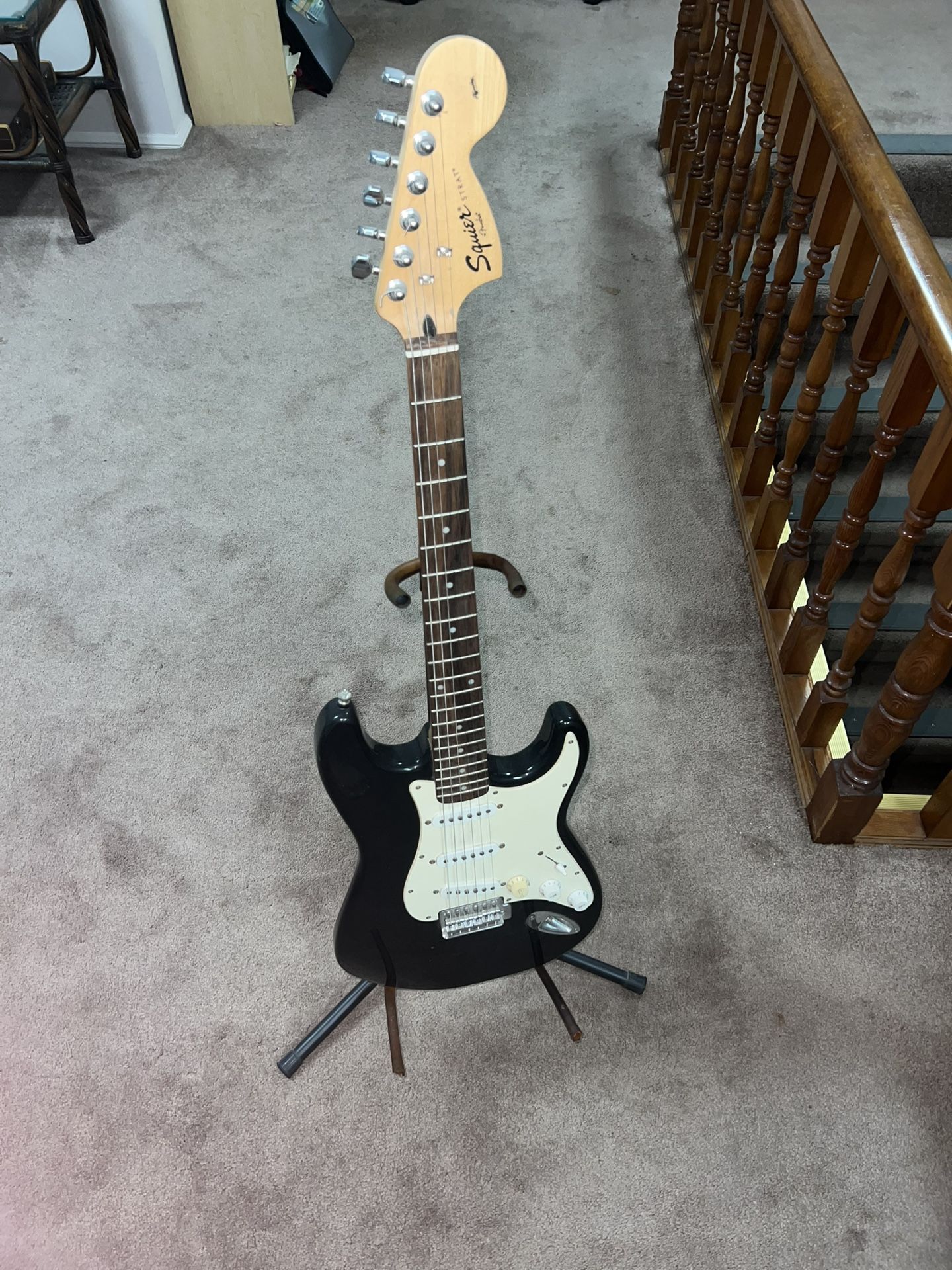 Squier Affinity Series Stratocaster Electric Guitar Black
