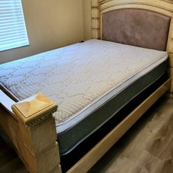 NEW QUEEN-SIZE PILLOW TOP MATTRESS AND BOX SPRING 💤