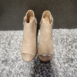 Light Tan Heels