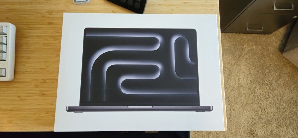 14-inch M4 MacBook Pro (16GB RAM, 512GB Storage)