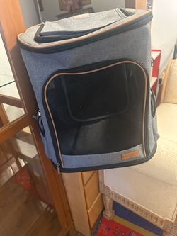 Dog or cat carrier backpack
