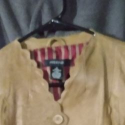 Woman's Leather Size Small In Really Good Condition