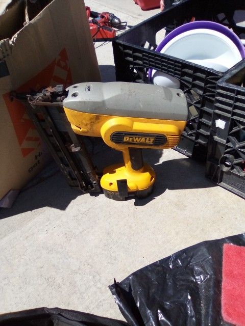 DeWalt Cordless Nail Gun