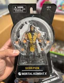Mezco Toyz Mortal Kombat X: Scorpion Figure