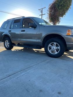 2005 Ford Explorer V.6