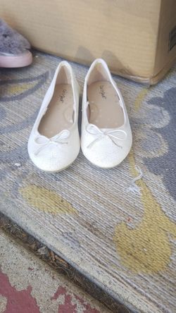 Little girl shoes size 8