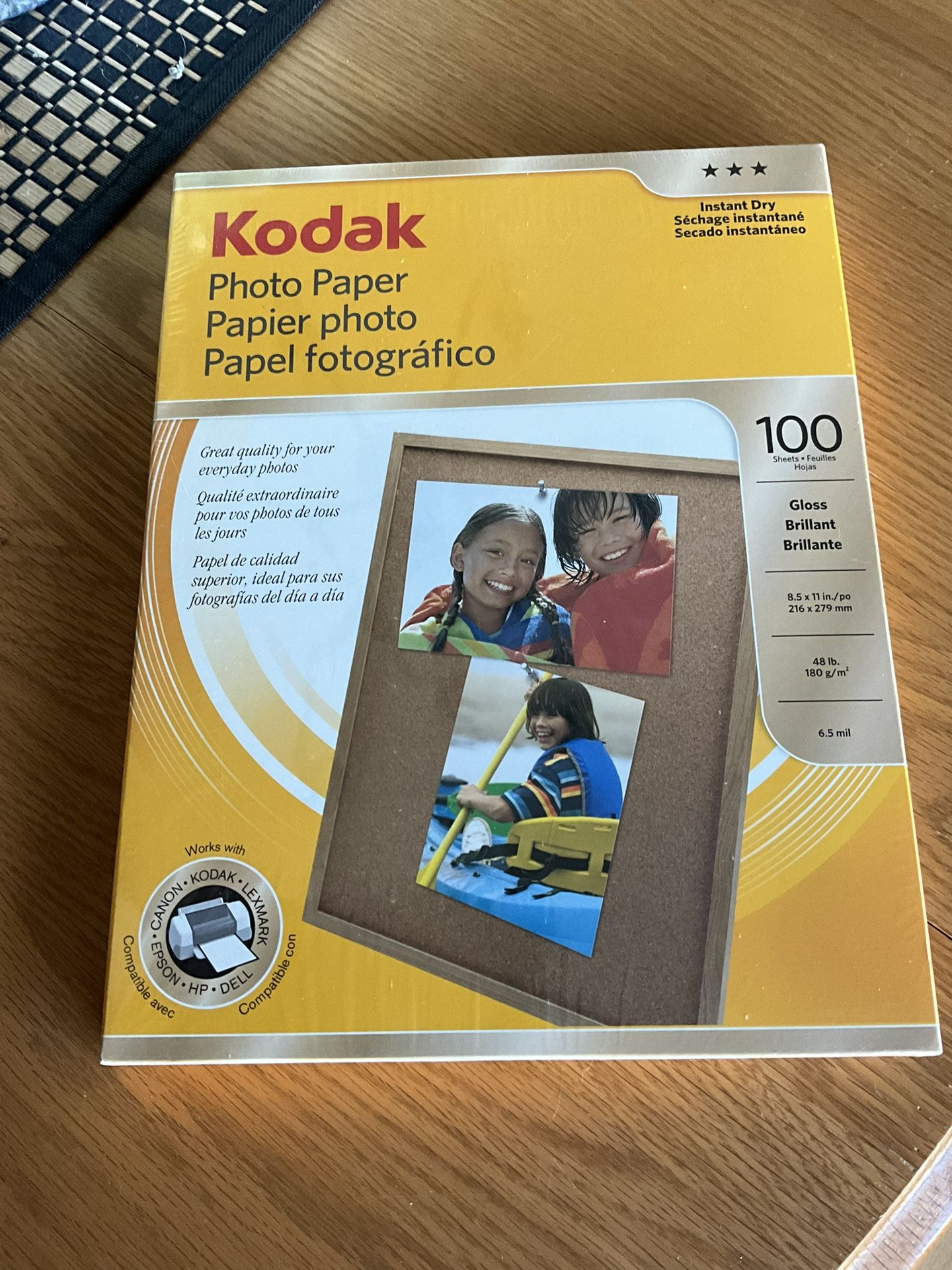 Kodak Gloss Photo Paper 8.5x11”, 100 Sheets