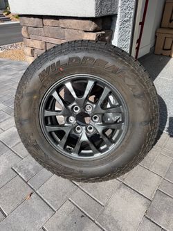 Toyota Tacoma tire / wheel