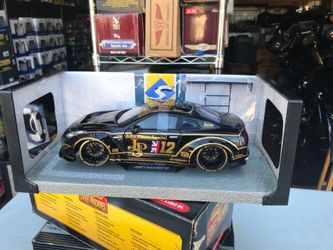 Diecast Nissan GTR R-35 “Skyline” 1/18 1:18!!! More cars/trucks on my page.