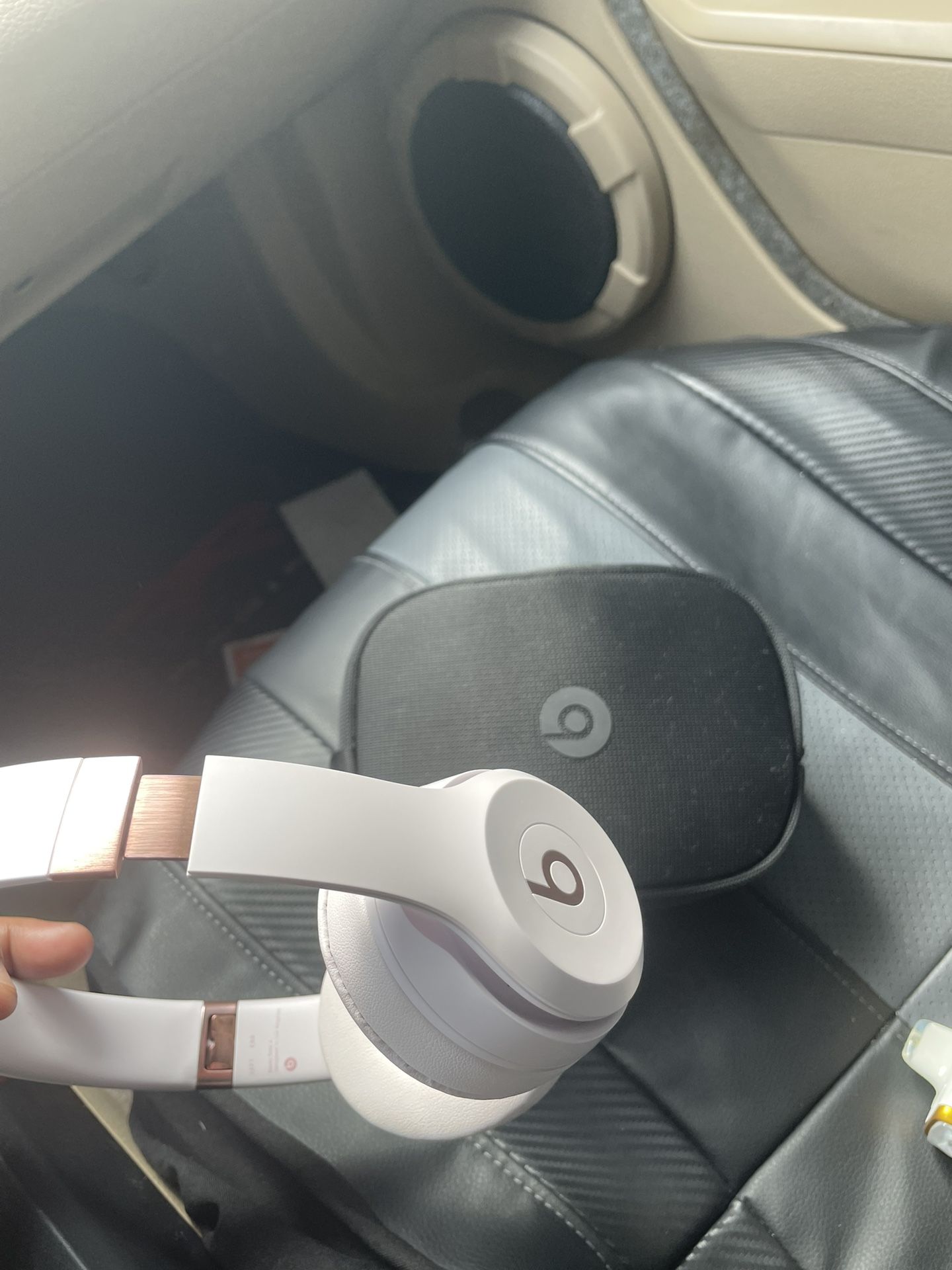 Beats Solo 4