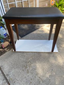 Antique vanity dtool with storage
