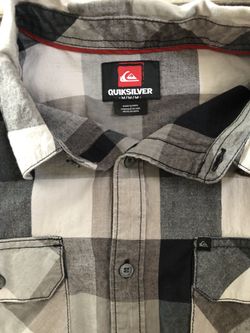 Quicksilver Boy/youth button up longsleeve shirt