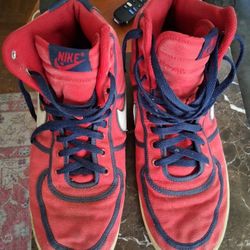 Nike's like new  Shoes 