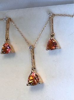 10K - 2.6 g  Yellow Gold Sunset Mystic Topaz Necklace Set.