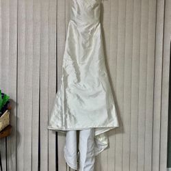 Romona Keveza Wedding Dress Size 10 With Train And Veil