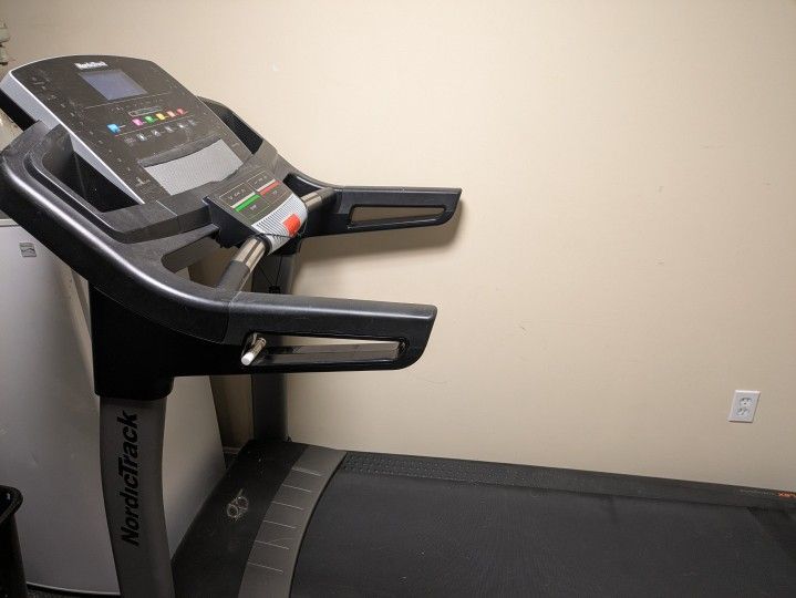 NordicTrack C900 Treadmill