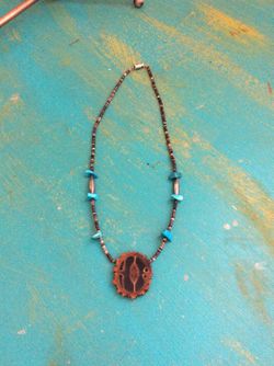 VINTAGE TURQUOISE AND WOOD NECKLACE