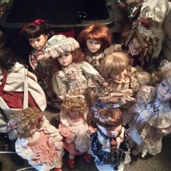 Potcelin Dolls