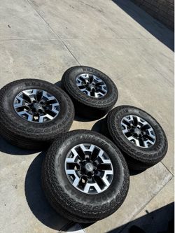 New Toyota Tacoma rims 16 inch used tires 265/70r16 Goodyear 70% life