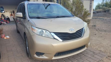 2011 Toyota Sienna